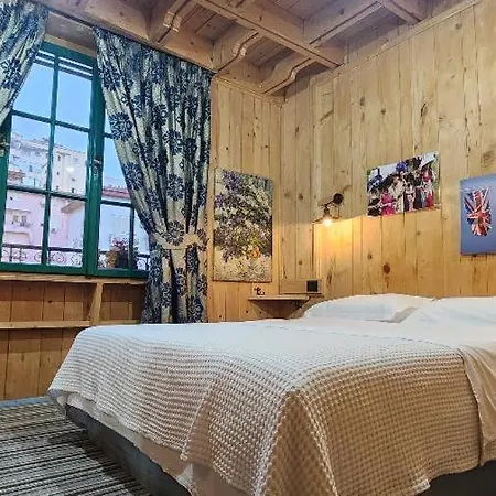 فندق مبيت وإفطار London تيرانا